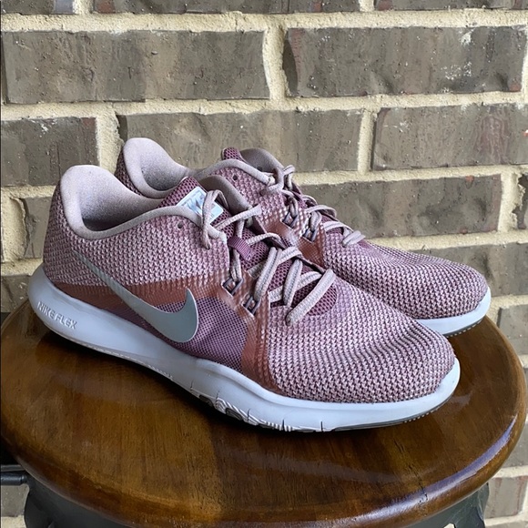 nike flex tr8 pink